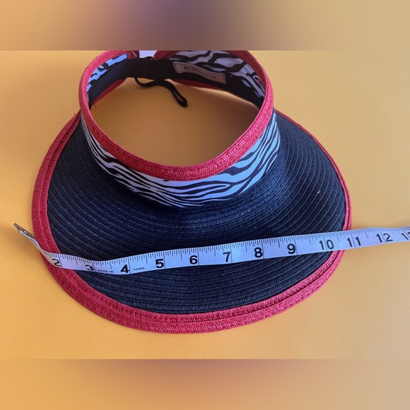 Bcbgeneration Straw Visor hat. Black and white print. One size fits all. - Picture 2 of 3